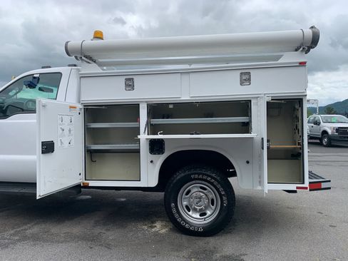 Used 2016 Ford F350 XL AWD/4WD image 25