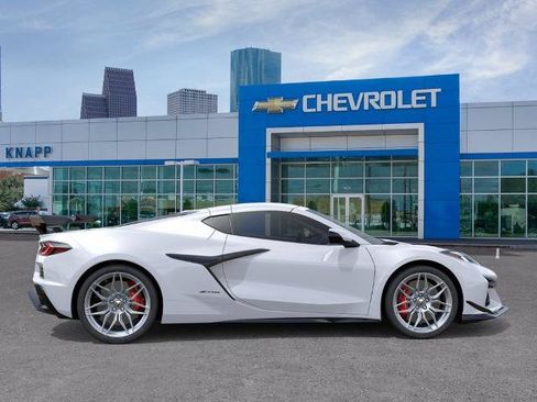 New 2027 Chevrolet Corvette Z06 w/ Z07 Performance Package RWD image 5