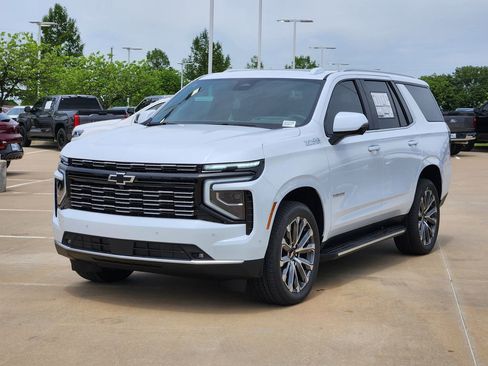 New 2026 Chevrolet Tahoe High Country AWD/4WD image 2