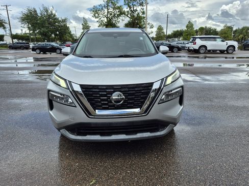 Certified 2021 Nissan Rogue SV FWD image 2