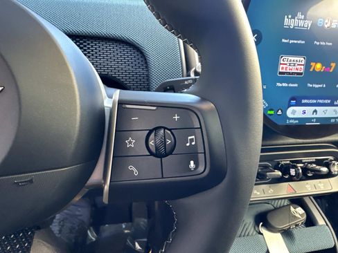 Used 2025 MINI Cooper Countryman S w/ Comfort Package Max image 17