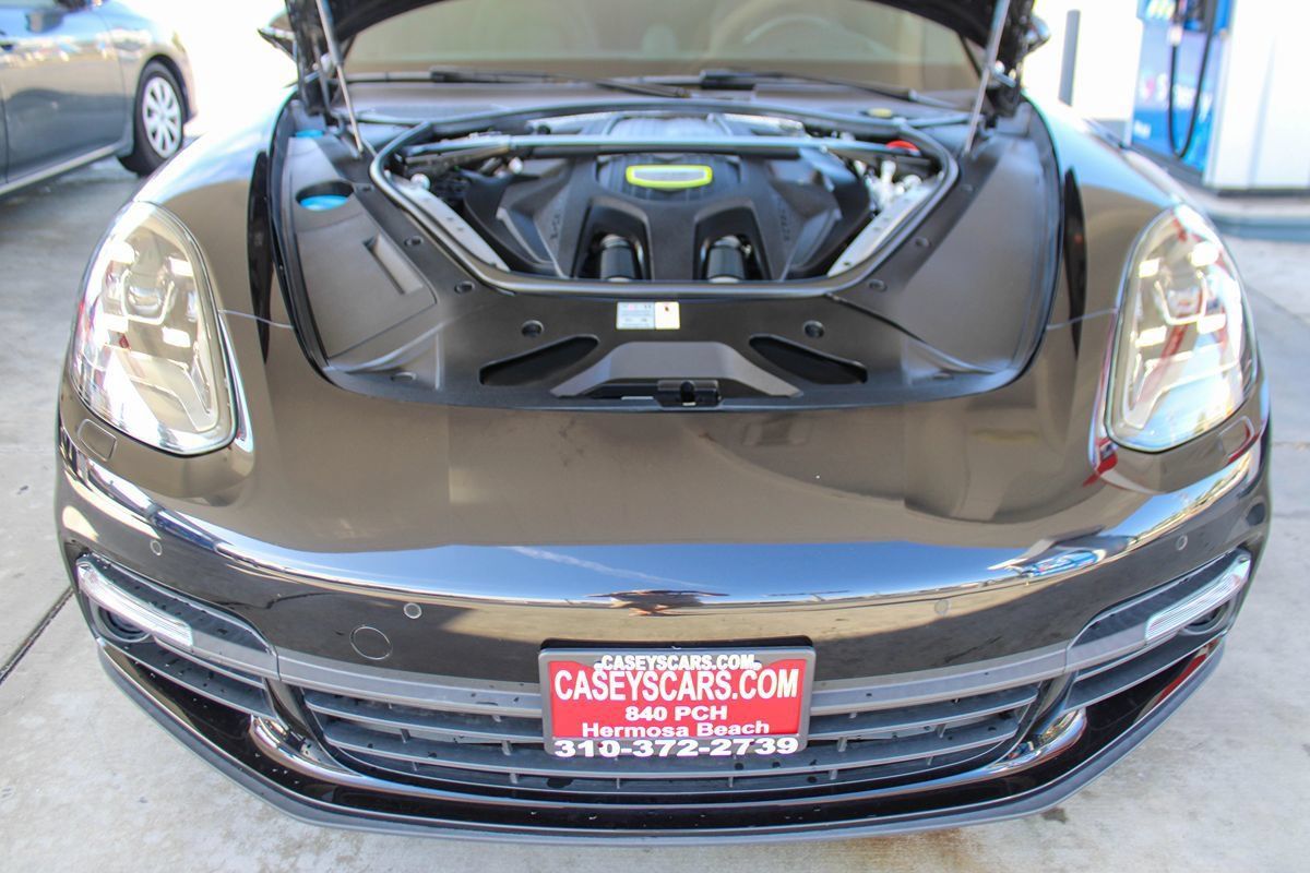 Used 2019 Porsche Panamera 4 AWD/4WD image 36