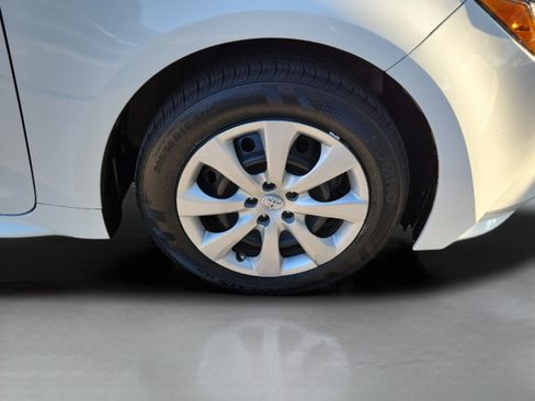 Used 2022 Toyota Corolla LE FWD image 6