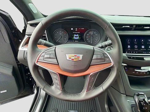 New 2025 Cadillac XT5 Premium Luxury w/ Technology Package image 11