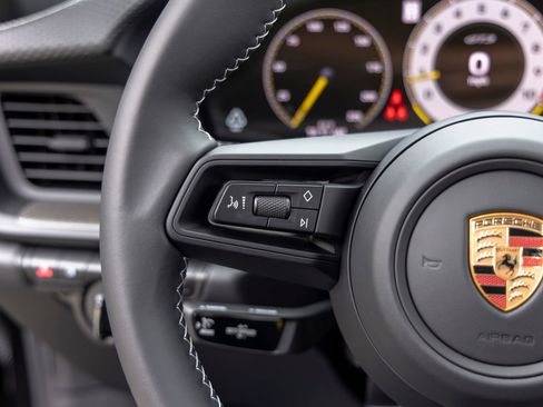 Certified 2026 Porsche 911 GT3 RWD image 39