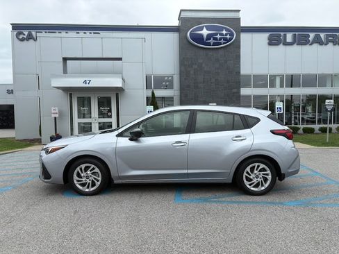 Used 2024 Subaru Impreza 2.0i AWD/4WD image 2