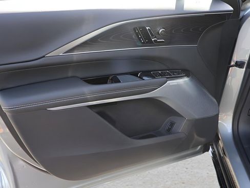 New 2026 Cadillac Lyriq V image 10