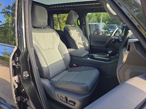 Used 2025 Lexus GX 550 w/ Accessory Package (Z1) AWD/4WD image 14