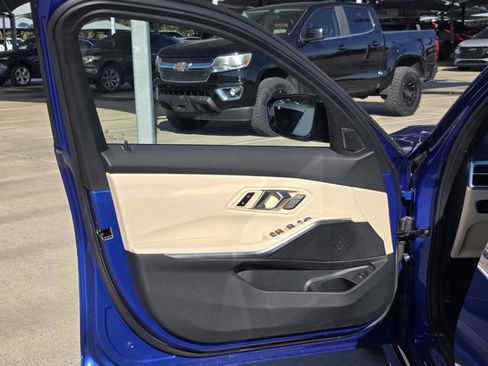 Used 2025 BMW 330i xDrive Sedan image 12