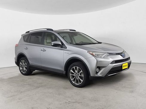 Used 2017 Toyota RAV4 Limited w/ Advanced Technology Package AWD/4WD image 3