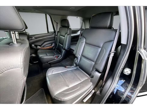 Used 2017 Chevrolet Tahoe Premier AWD/4WD image 32
