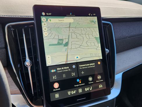 New 2026 Volvo XC90 B5 Plus w/ Protection Package image 10