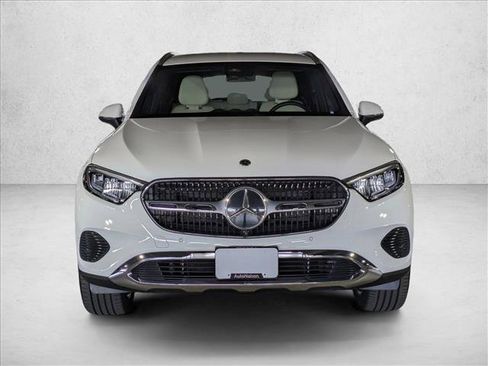 Certified 2025 Mercedes-Benz GLC 300 image 3