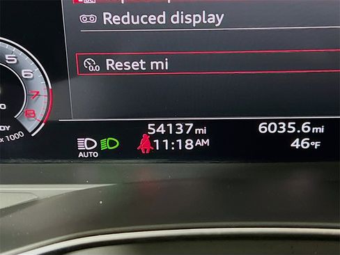 Used 2023 Audi A6 Premium Plus image 13