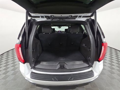 Certified 2021 GMC Yukon AT4 w/ AT4 Premium Plus Package image 17