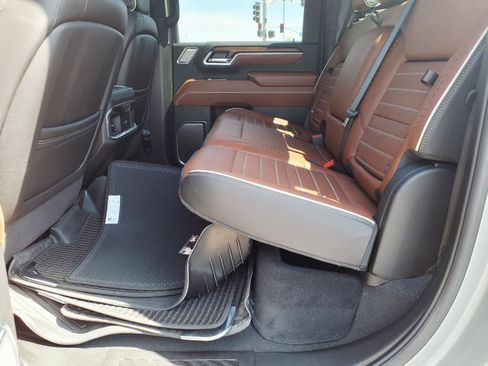 Used 2025 GMC Sierra 2500 Denali Ultimate AWD/4WD image 17