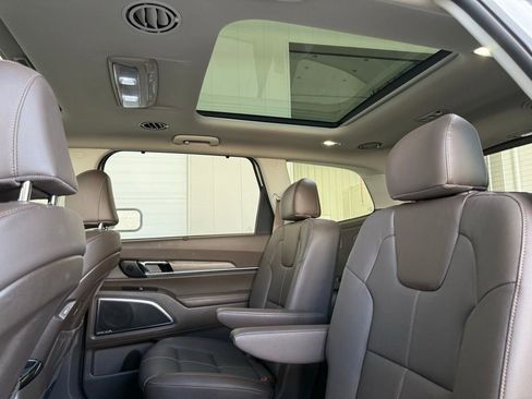 Used 2022 Kia Telluride SX w/ Towing Package FWD image 22