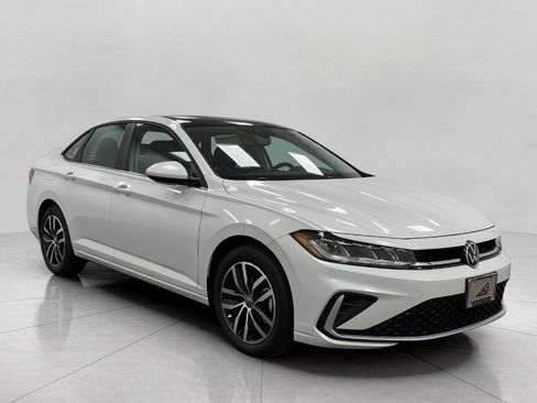 New 2026 Volkswagen Jetta SE image 1