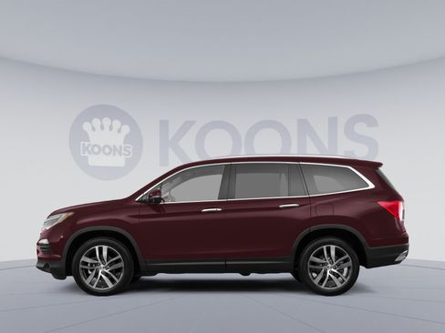 Used 2017 Honda Pilot Touring image 2