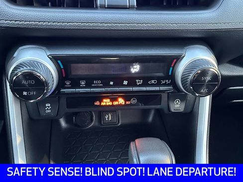 Used 2023 Toyota RAV4 XLE image 30