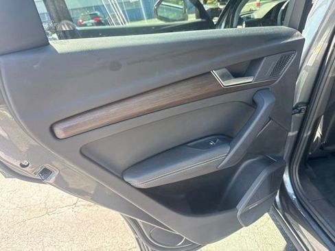 Used 2024 Audi Q5 e Premium Plus AWD/4WD image 14