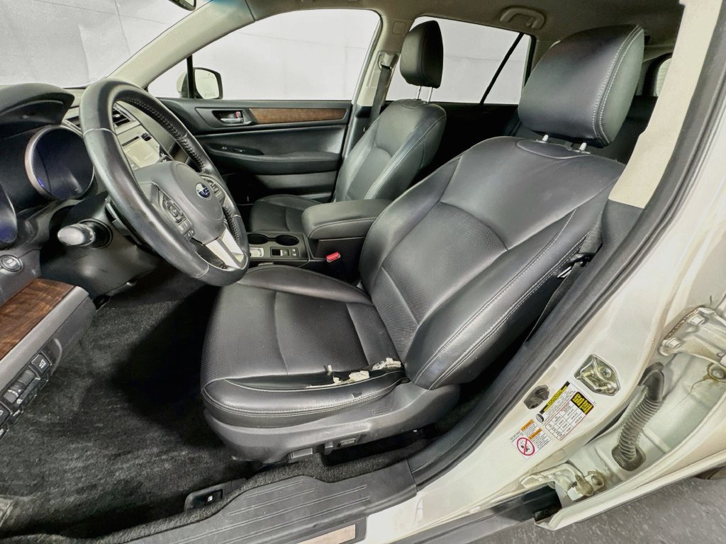 Used 2015 Subaru Outback 3.6R Limited AWD/4WD image 25