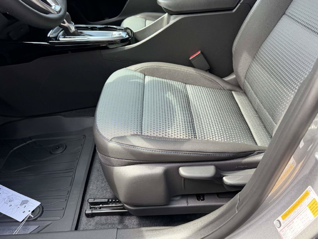 New 2026 Chevrolet Trax LT w/ Driver Confidence Package FWD image 17