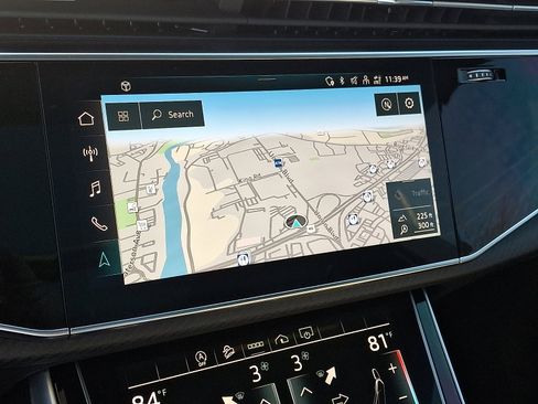 Used 2023 Audi RS Q8 image 17