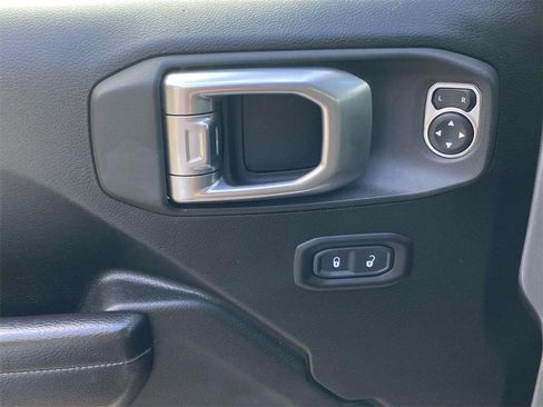 Used 2020 Jeep Wrangler Rubicon image 13