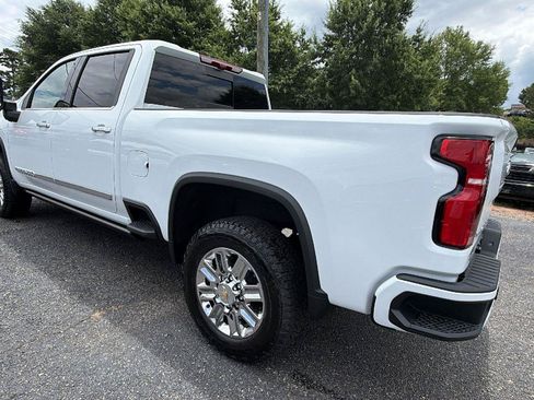New 2026 Chevrolet Silverado 2500 High Country w/ High Country Premium Package AWD/4WD image 11