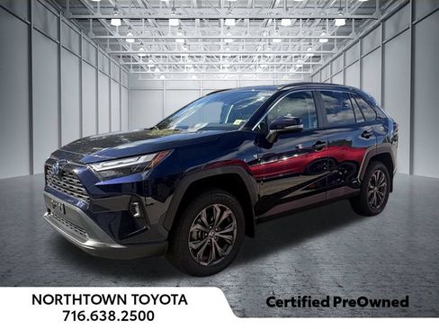 Used 2023 Toyota RAV4 XLE Premium AWD/4WD image 15