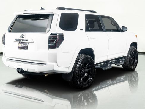 Used 2023 Toyota 4Runner SR5 image 10