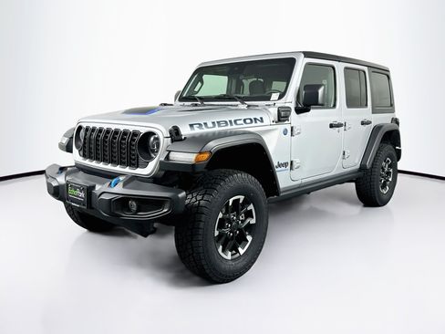 Used 2024 Jeep Wrangler Unlimited Rubicon 4xe AWD/4WD image 3