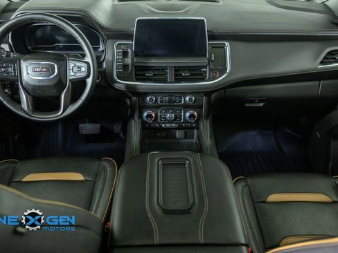 Used 2024 GMC Yukon XL AT4 w/ AT4 Premium Plus Package AWD/4WD image 31