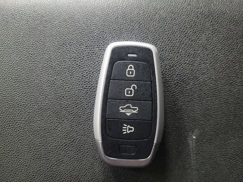 Used 2023 Chevrolet Equinox LT w/ Driver Convenience Package image 32