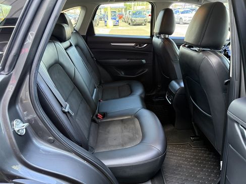 Used 2018 MAZDA CX-5 Touring w/ Preferred Equipment Package FWD image 16