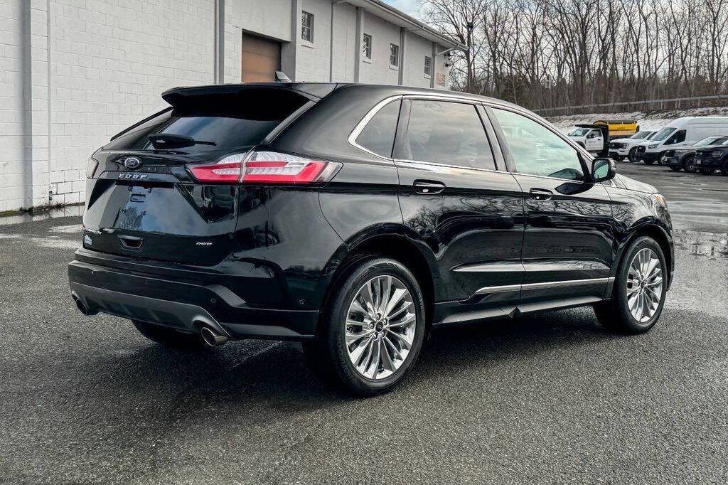 Used 2024 Ford Edge Titanium w/ Titanium Elite Package AWD/4WD image 3