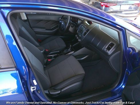 Used 2019 Kia Forte LXS image 28