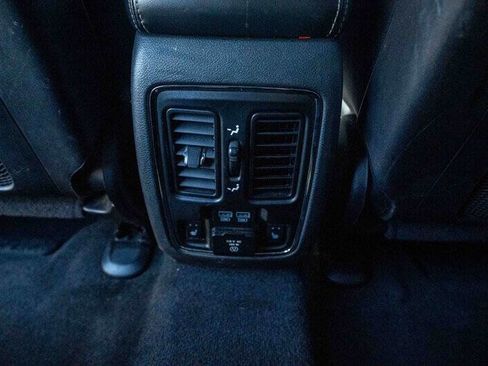 Used 2016 Jeep Grand Cherokee Limited image 23