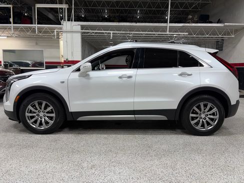 Used 2019 Cadillac XT4 Premium Luxury w/ Enhanced Visibility Package image 9