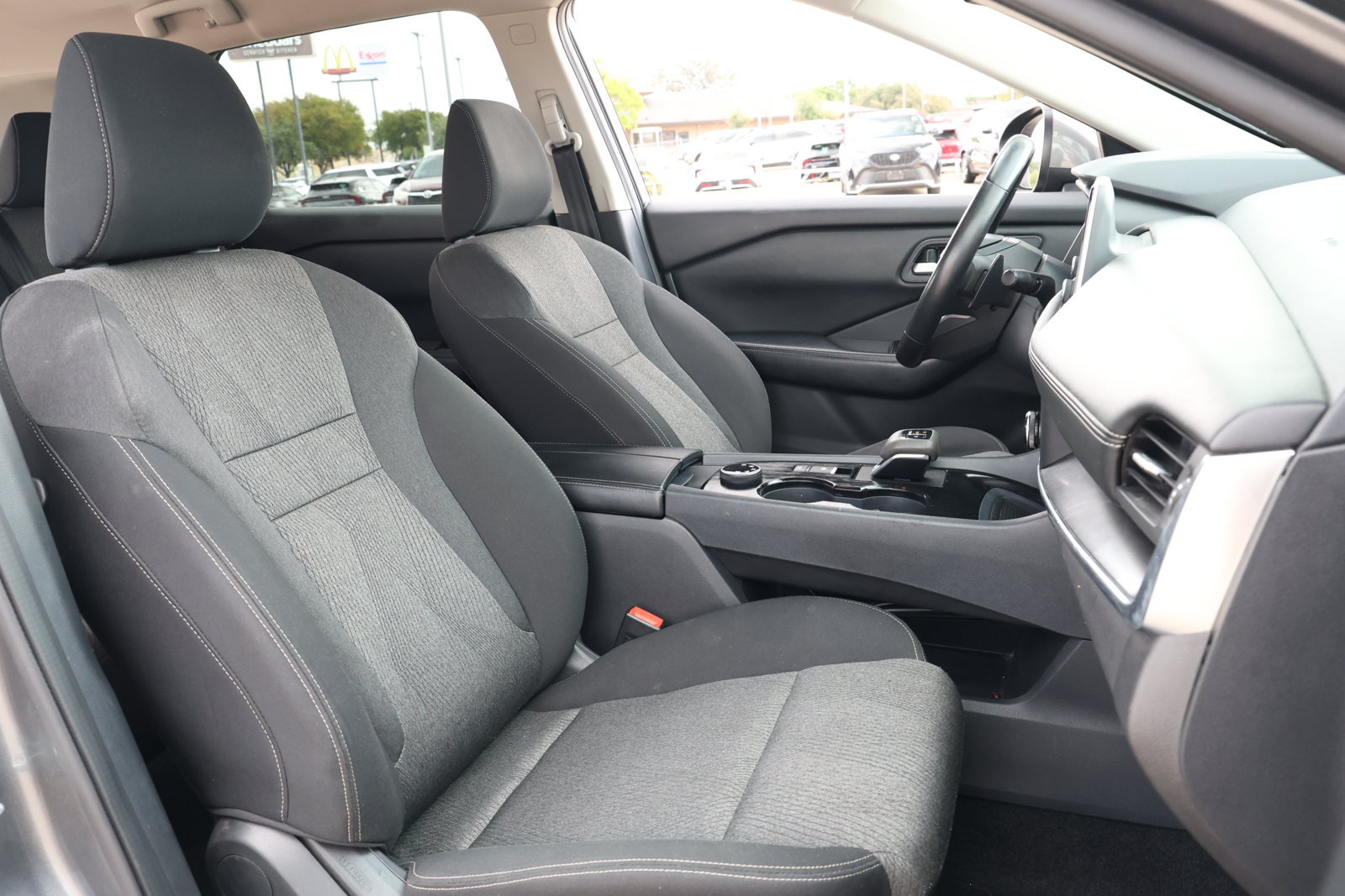 Used 2025 Nissan Rogue SV AWD/4WD image 30