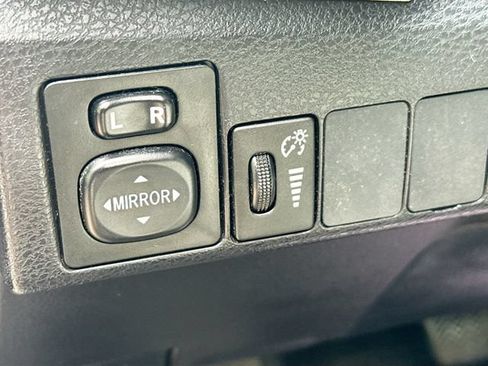 Used 2015 Toyota Corolla LE FWD image 10