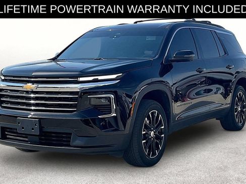 Used 2025 Chevrolet Traverse LT w/ Sun and Wheel Package FWD image 9