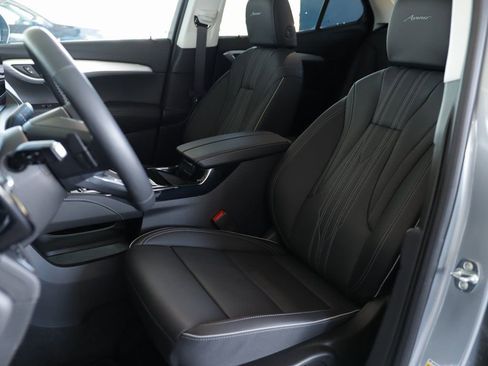 Used 2025 Buick Envision Avenir image 23