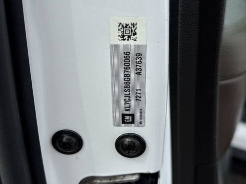 Used 2016 Chevrolet Trax LT w/ LT Convenience Package FWD image 32