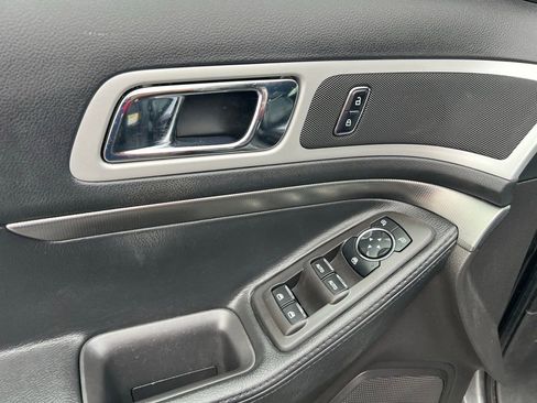 Used 2015 Ford Explorer XLT w/ Equipment Group 202A image 15