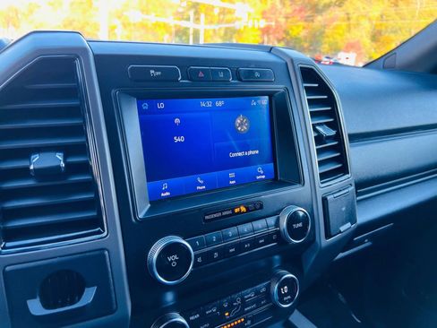 Used 2020 Ford Expedition XLT image 37