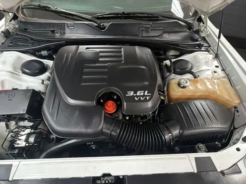 Used 2017 Dodge Challenger SXT RWD image 22