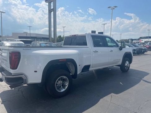 Used 2025 GMC Sierra 3500 SLT w/ SLT Convenience Package AWD/4WD image 2