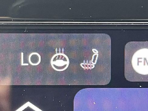 New 2025 Jeep Grand Cherokee Altitude image 19